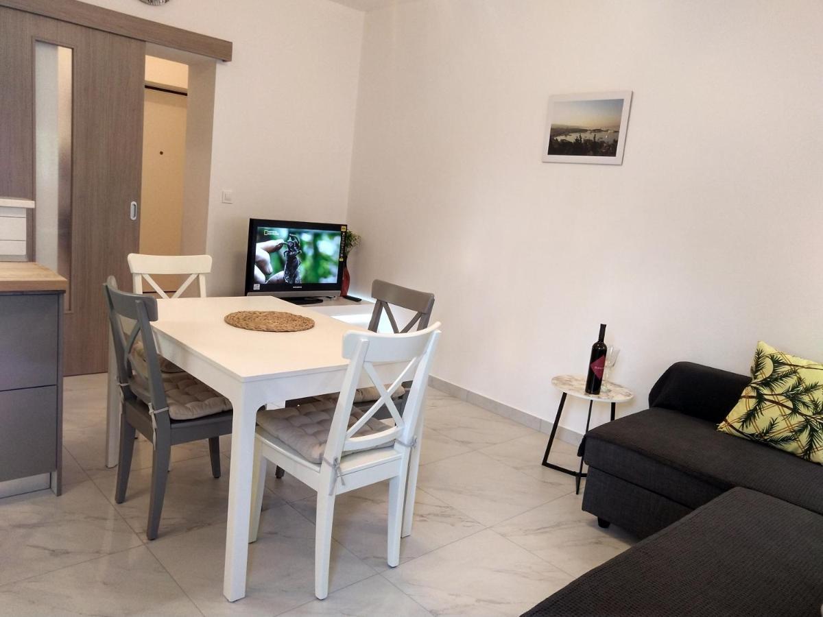 Deluxe Apartment Joia With Balcony On The Beach Bacvice, Free Parking, Old Town, Near Ferry Port Split Exterior foto